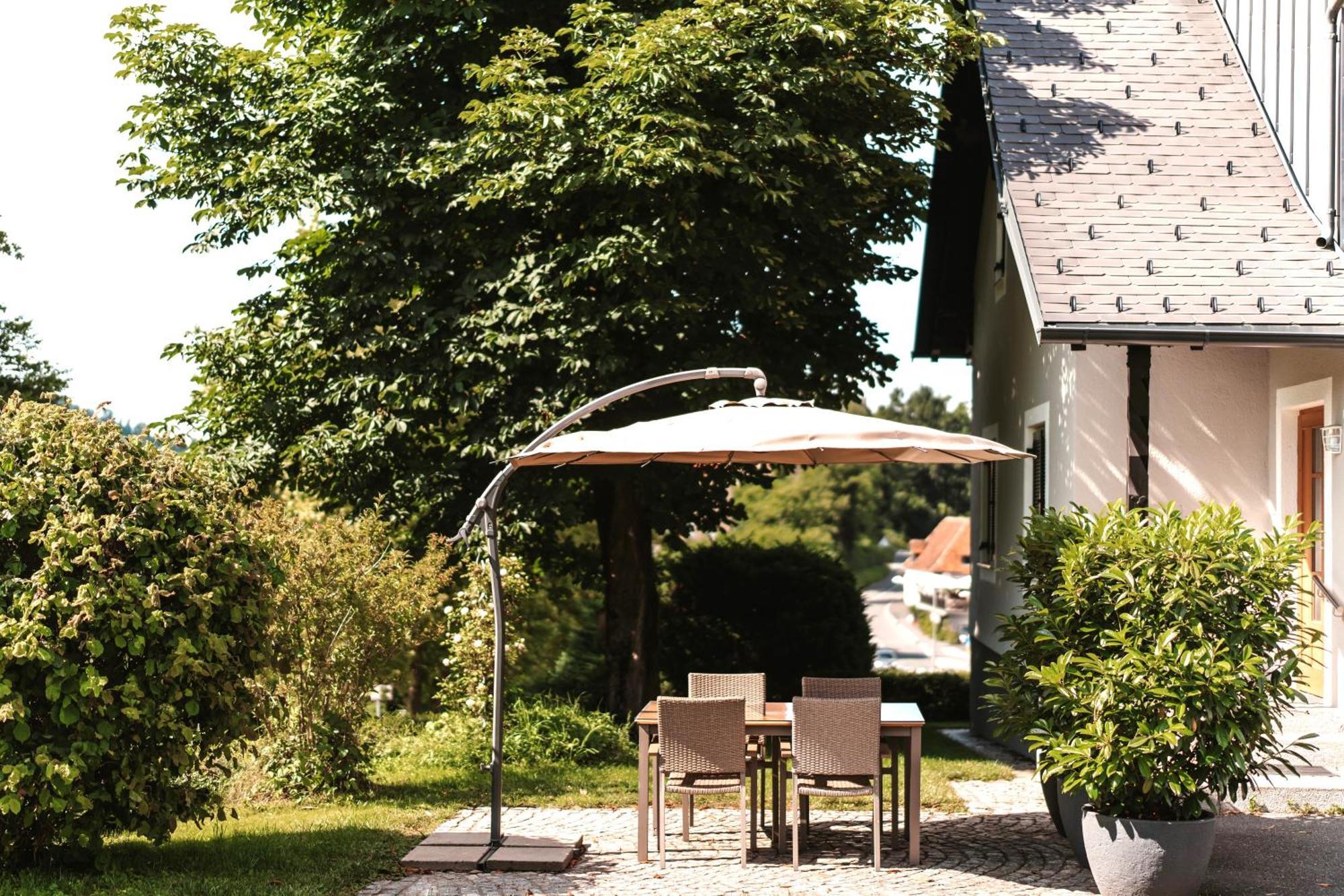 Ferienwohnungen Karin Am Seggauberg Leibnitz Exteriör bild