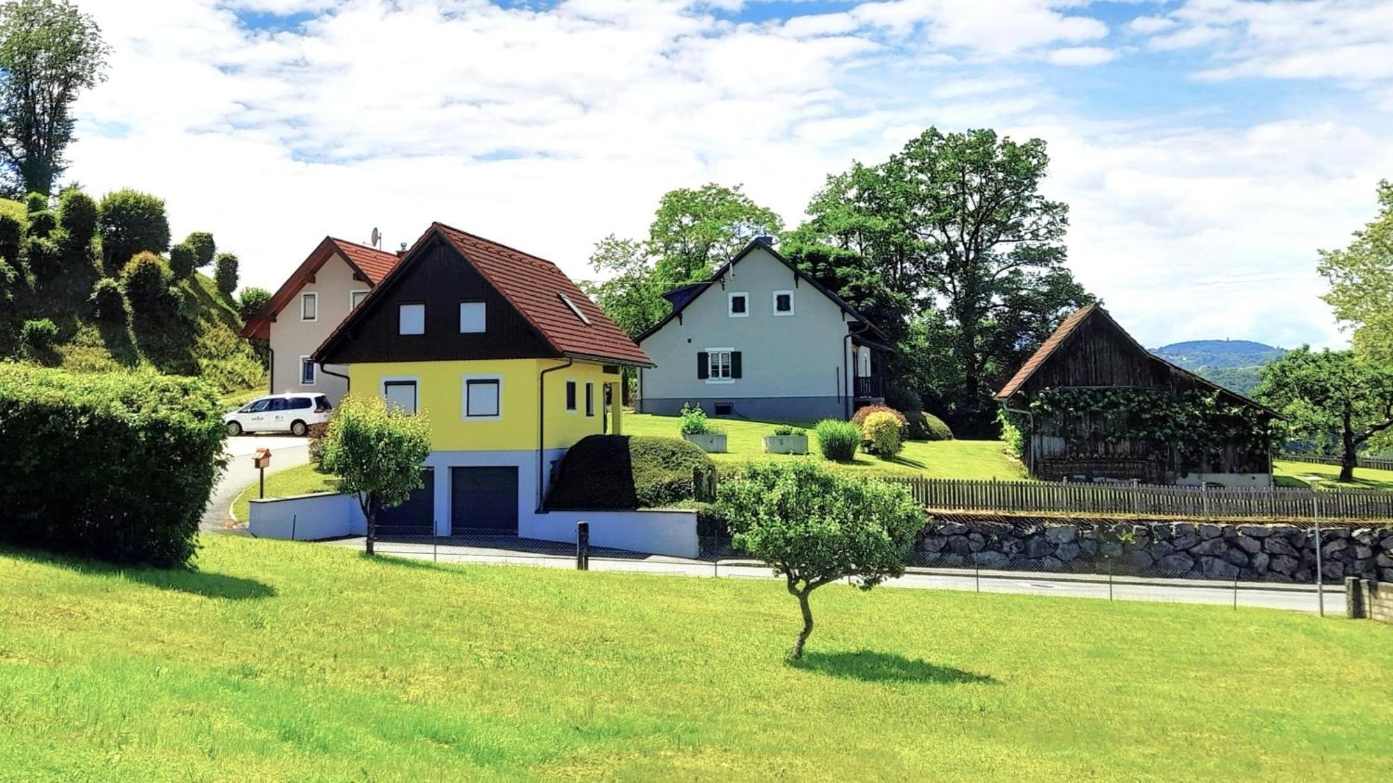 Ferienwohnungen Karin Am Seggauberg Leibnitz Exteriör bild